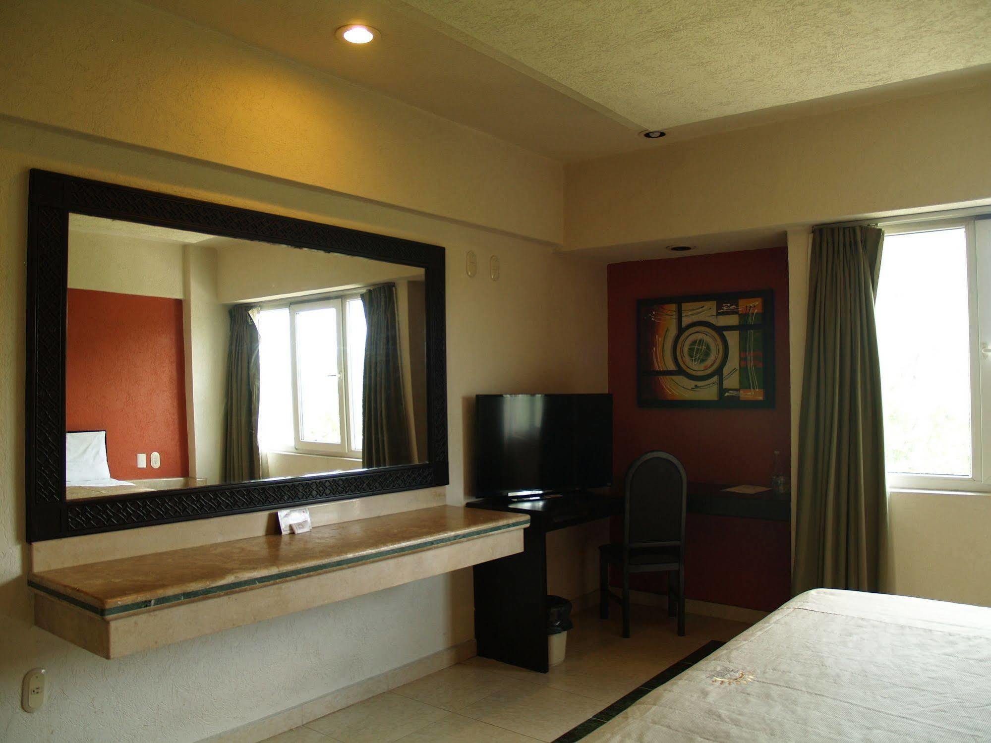 Hotel Real Del Sol - Zona Expo Industrial Guadalajara Zewnętrze zdjęcie
